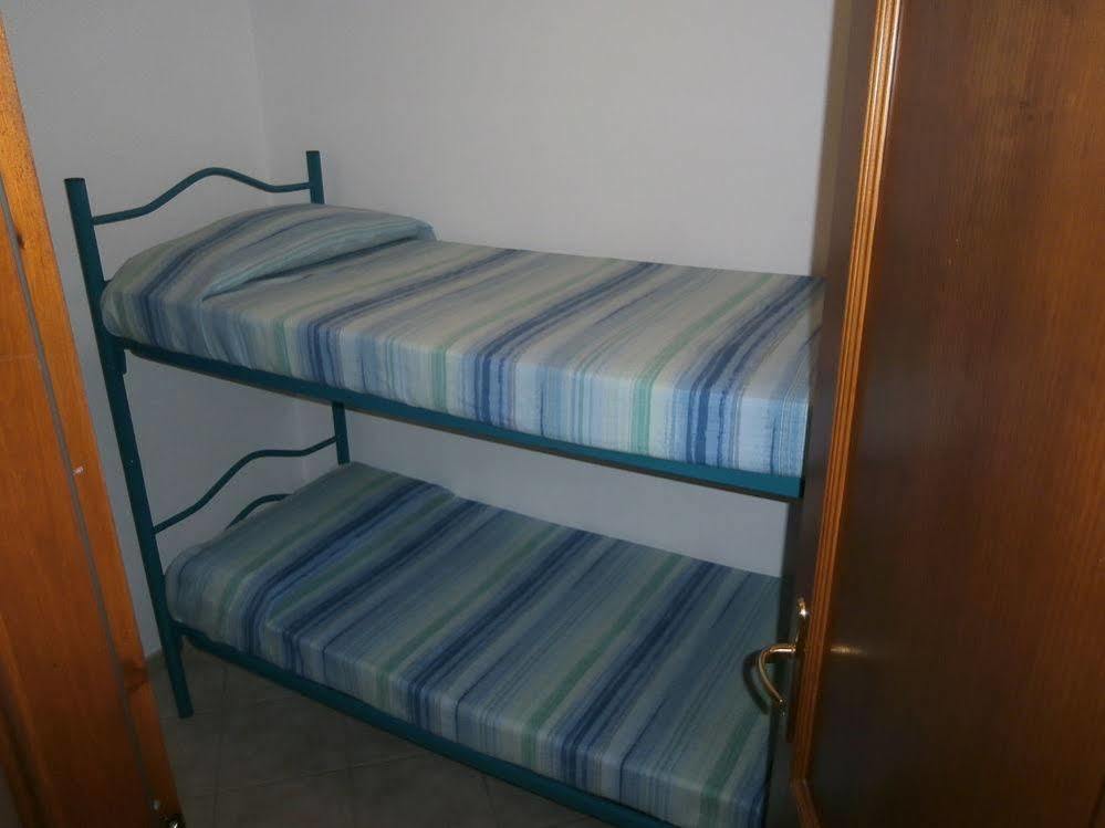 Domus 1 Apartment *