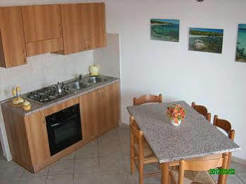 Domus 1 Apartment