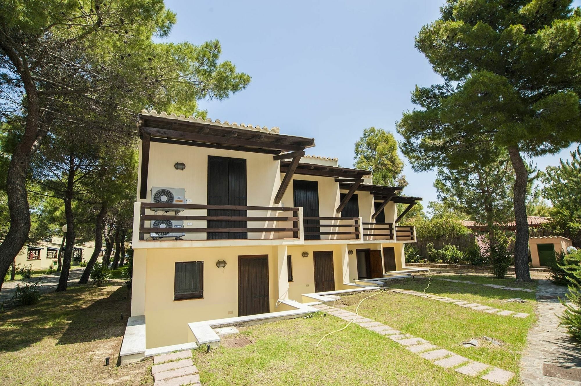 Domus 1 Apartment *